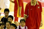 开云体育-姚明入选篮球名人堂，成为中国第一位