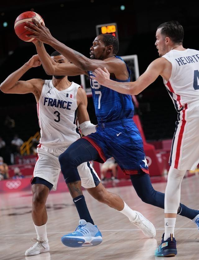 包含NBA球队火热备战新赛季，盼再创国际篮球辉煌的词条