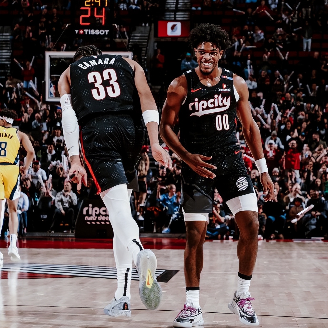 开拓者力克快船，取得3连胜