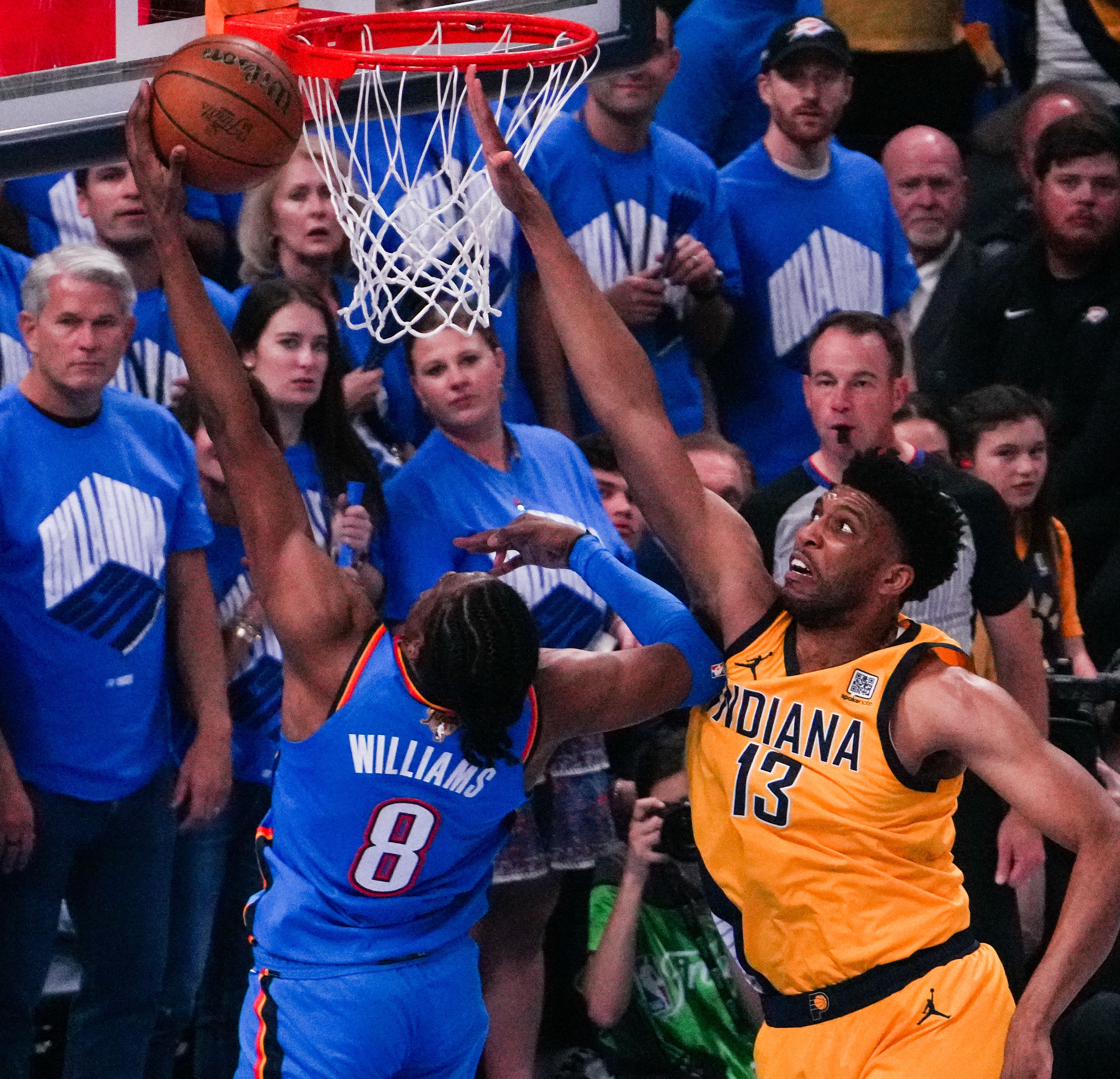 勇士再胜雷霆，取得四连胜