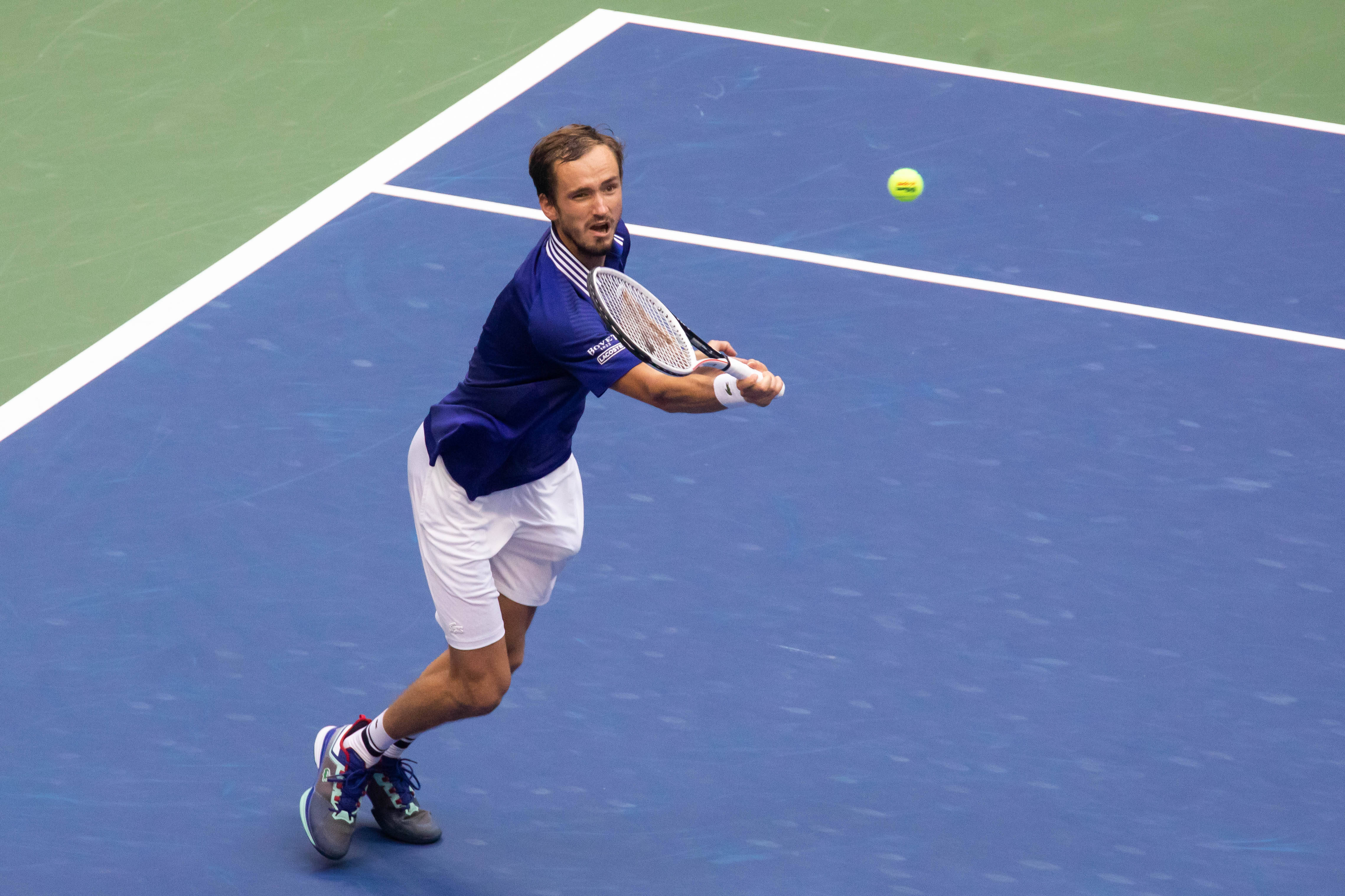 美国网球队完胜意大利网球队,梅德韦杰夫关键制胜的简单介绍 美国网球队完胜意大利网球队,梅德韦杰夫关键制胜的简单介绍