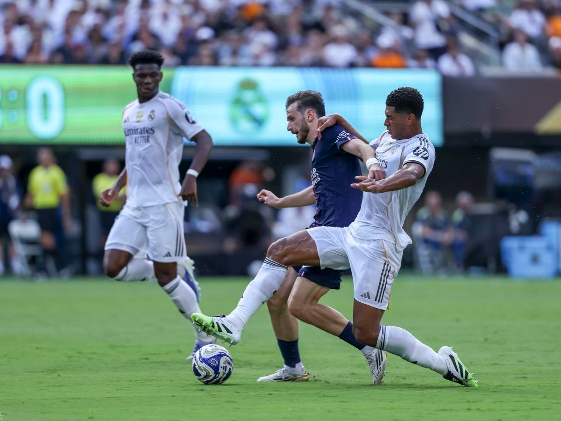 马赛逆转法国，本泽马点燃赛场