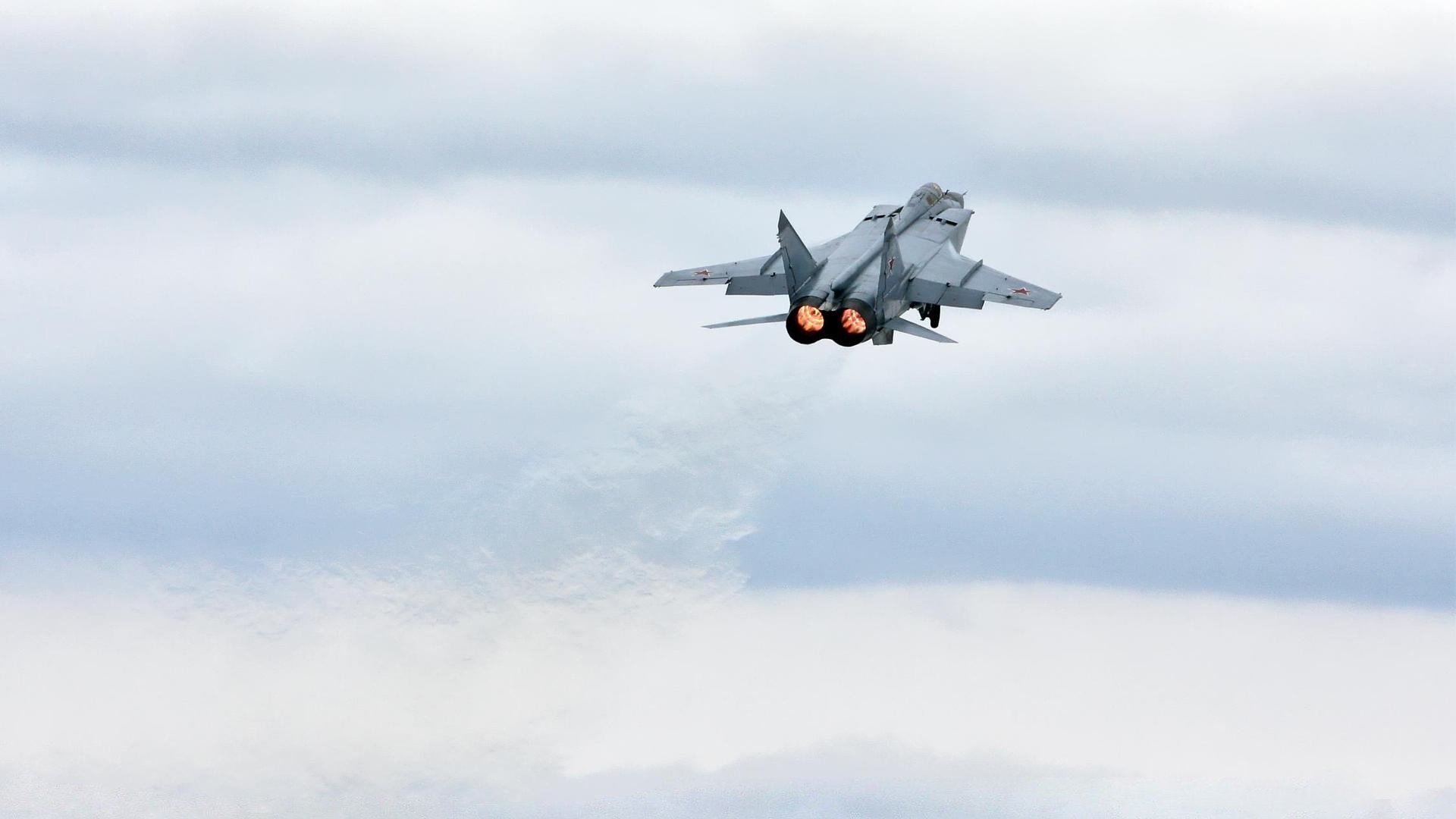 东决关键战之夜,李刚仁破茧成蝶的完美交响