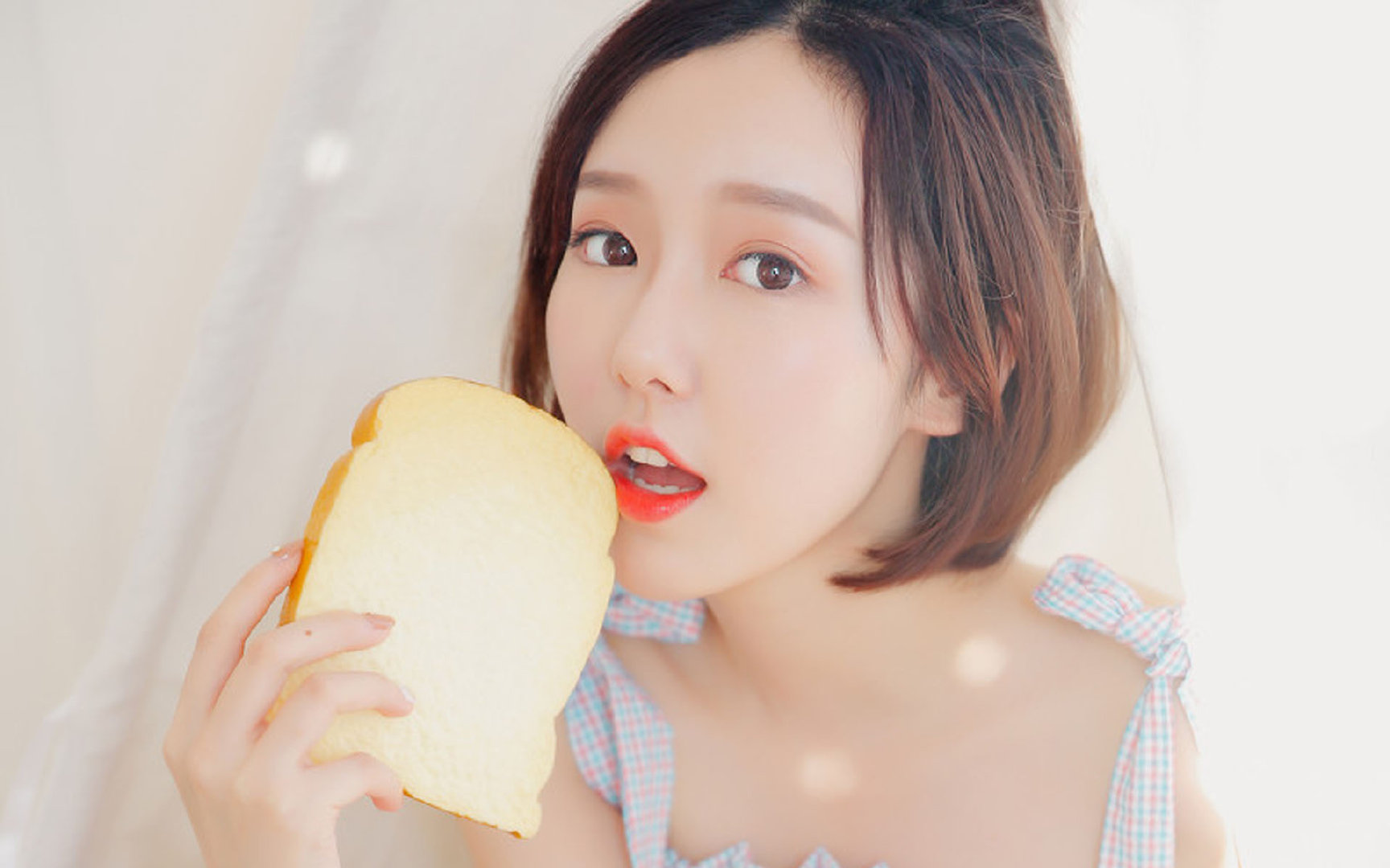 绝境双生花,拜仁的险胜与佩德里的破茧