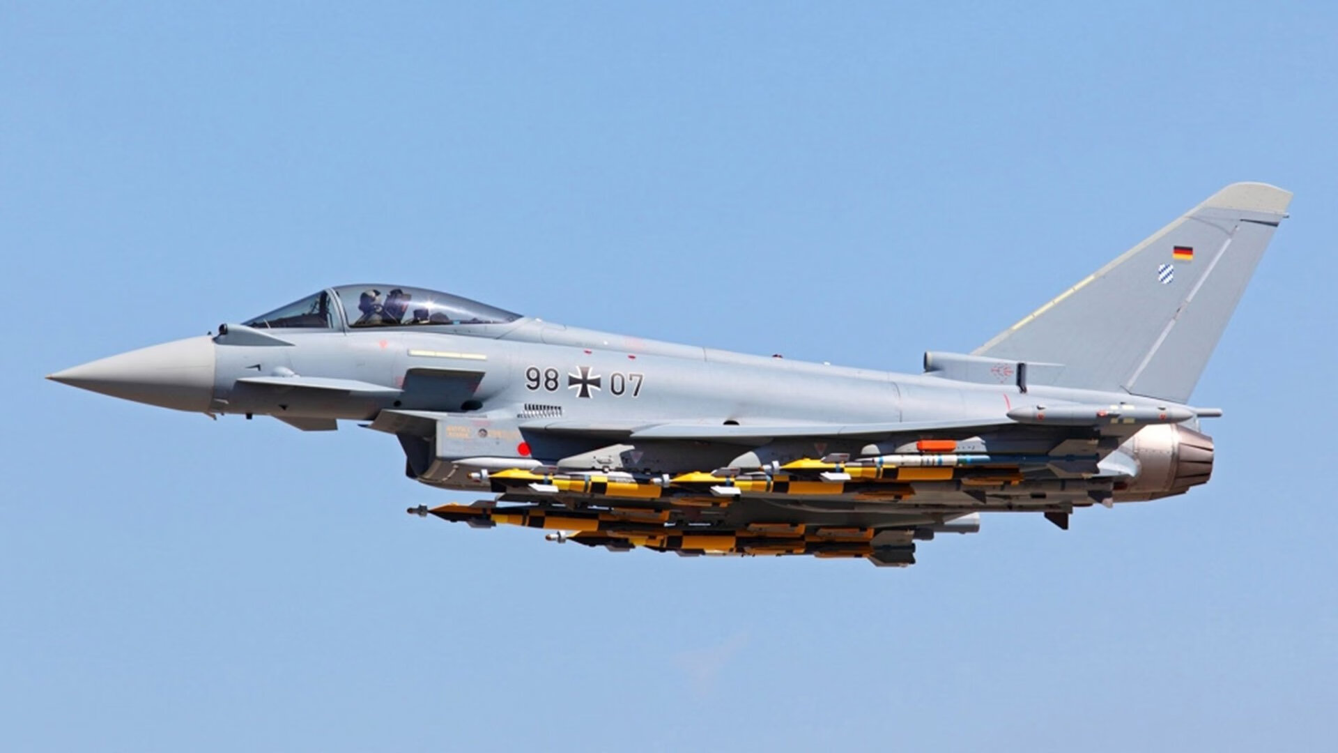 东方壁垒对阵银色旋风,字母哥如何用攻防转换统治全场