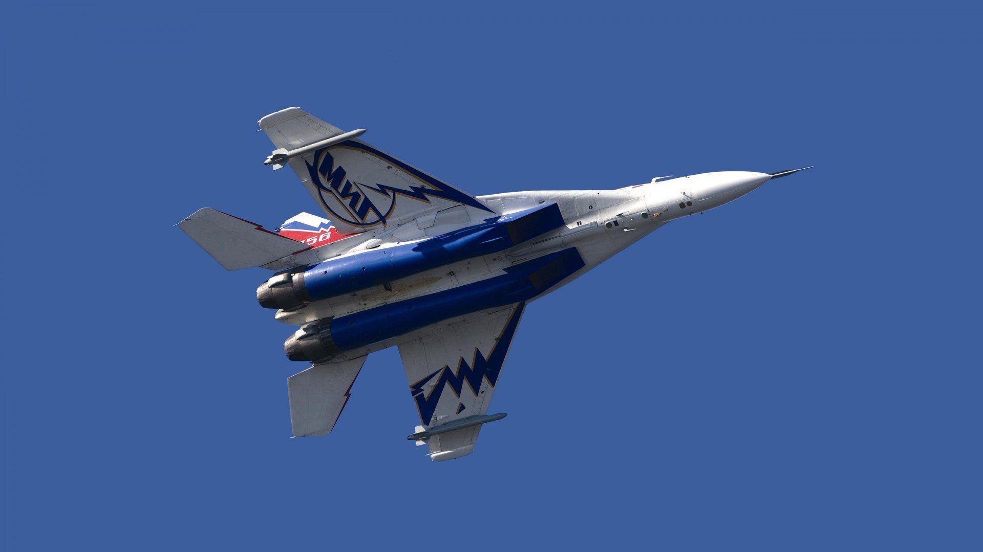 倒下的巨人，当比利时传统遇见姆巴佩的转换手术刀